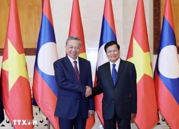 Dành ưu tiên cao nhất vun đắp quan hệ hữu nghị đặc biệt và hợp tác toàn diện Việt Nam - Lào