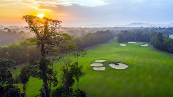 Trải nghiệm golf có 1-0-2 bên cánh rừng nguyên sinh Phú Quốc