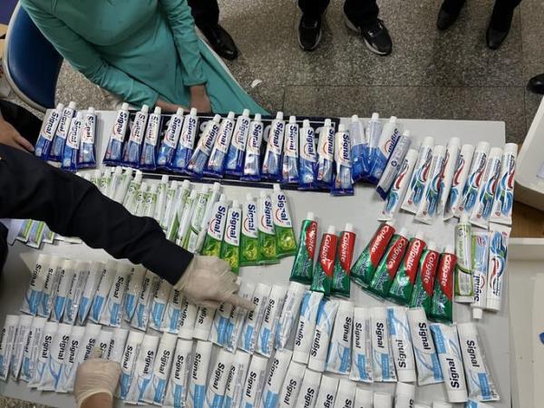 CLIP: Cận cảnh soi chiếu phát hiện 11,48kg ma túy do 4 tiếp viên Vietnam Airlines vận chuyển