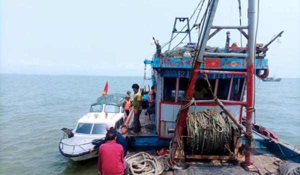 Kịp thời hỗ trợ cứu nạn thuyền viên gặp nạn trên biển