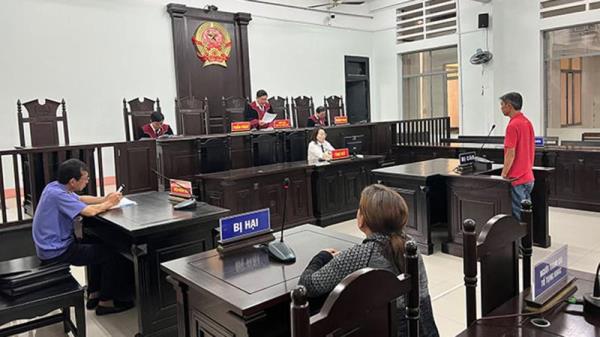 Ghen với vợ cũ