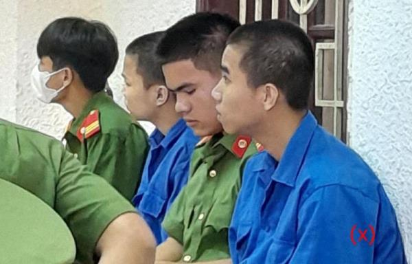 Lôi kéo nam thiếu niên vận chuyển ma túy