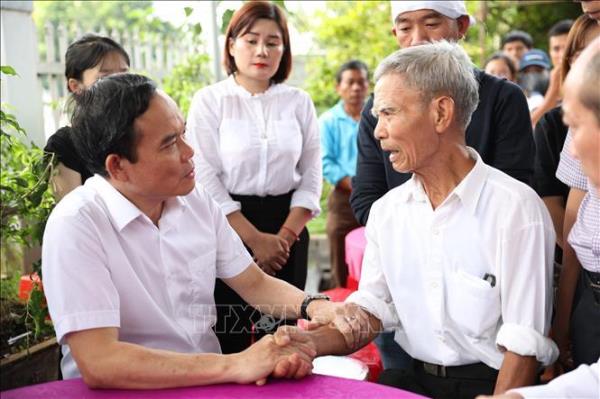 Vụ tấn công tại Đắk Lắk: Phó Thủ tướng Trần Lưu Quang thăm, viếng các nạn nhân