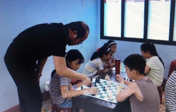Đa dạng sân chơi và lớp học bổ ích cho trẻ em vùng khó khăn dịp hè