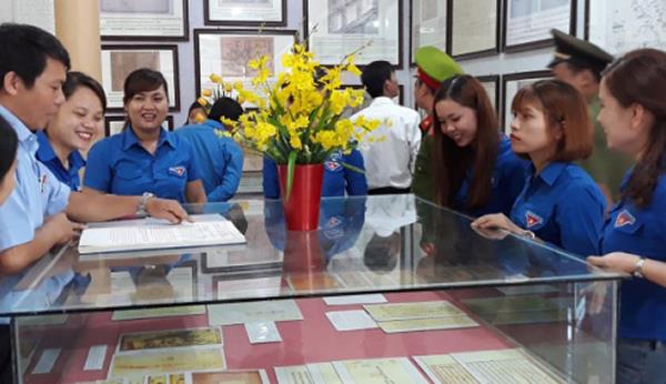 Giới thiệu 150 tư liệu về Hoàng Sa, Trường Sa đến công chúng