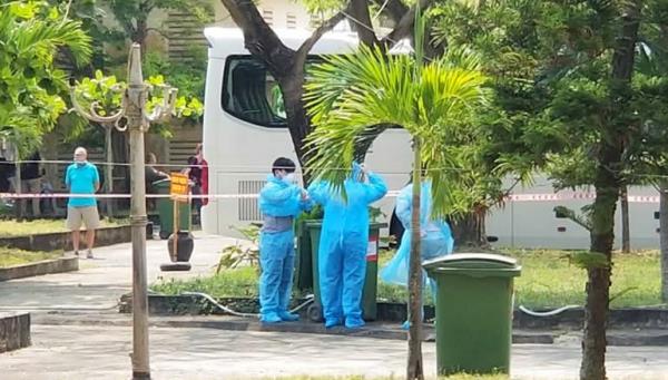 42 khách nước ngoài được cách ly đủ 14 ngày